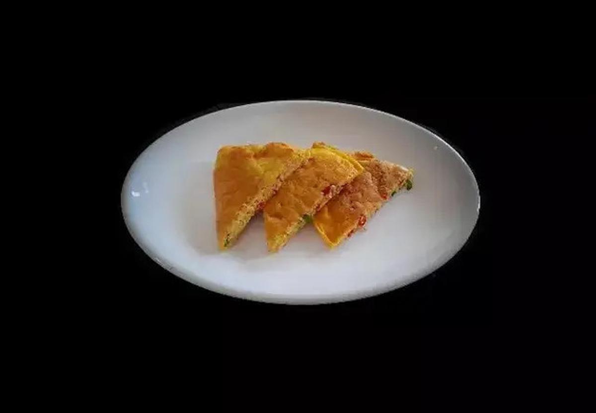 3 Cara Memasak Telur Dadar agar Mengembang Sempurna ala Restoran