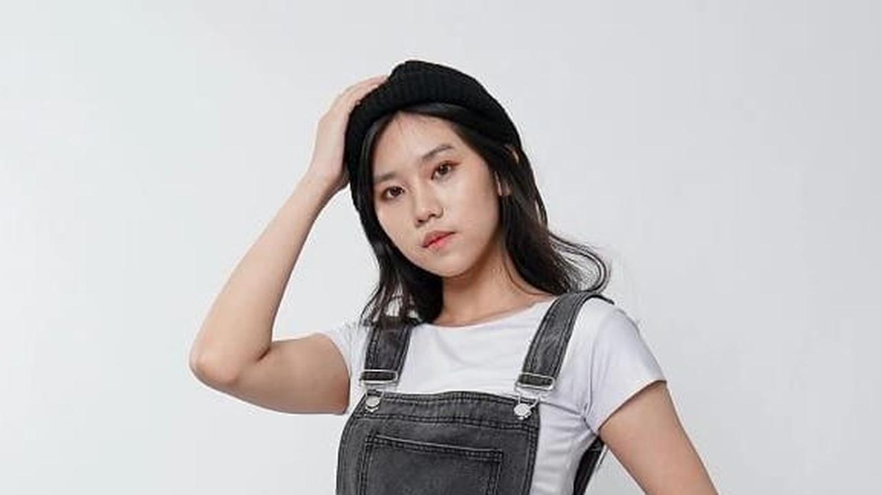 <b>3. Jumpsuit atau Overall</b><br>