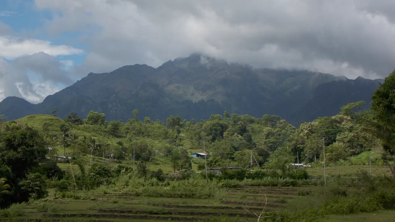 Gunung Matebean di Timor Leste