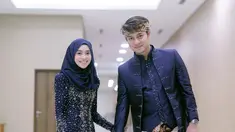 Tampil kompak mengenakan baju adat, Lesti Kejora disebut makin kurus. Lengan dan tubuhnya yang makin kurus itu disebut imbas dari KDRT. (Liputan6.com/IG/@lestykejora).