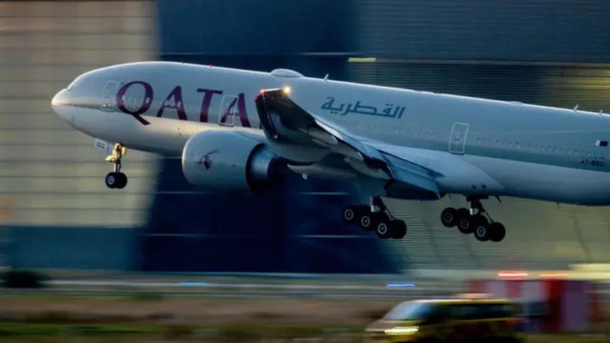 Imbas Ledakan di Lebanon, Maskapai Emirates Larang Pager dan Walkie Talkie di Penerbangannya