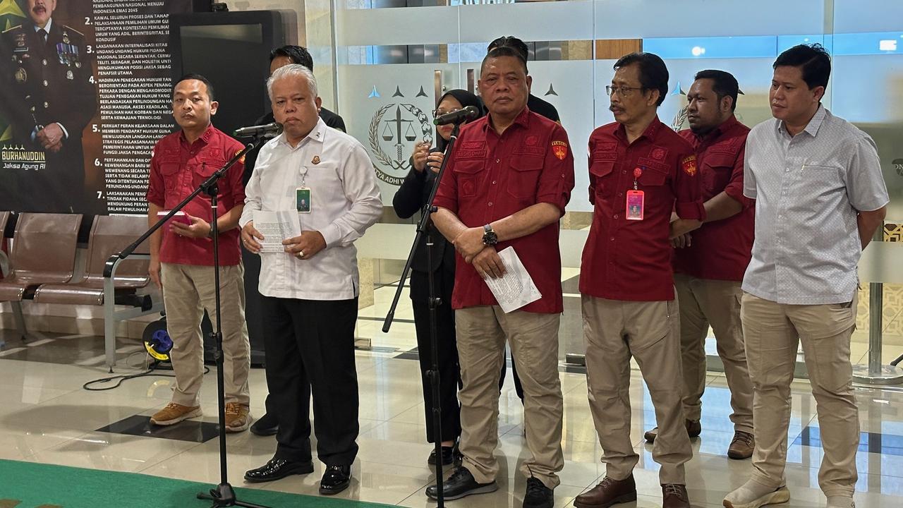 VIDEO: Pertamina Bantah, Kejagung Ungkap Pengoplosan Pertamax Terjadi di Depo Milik Anak Riza Chalid