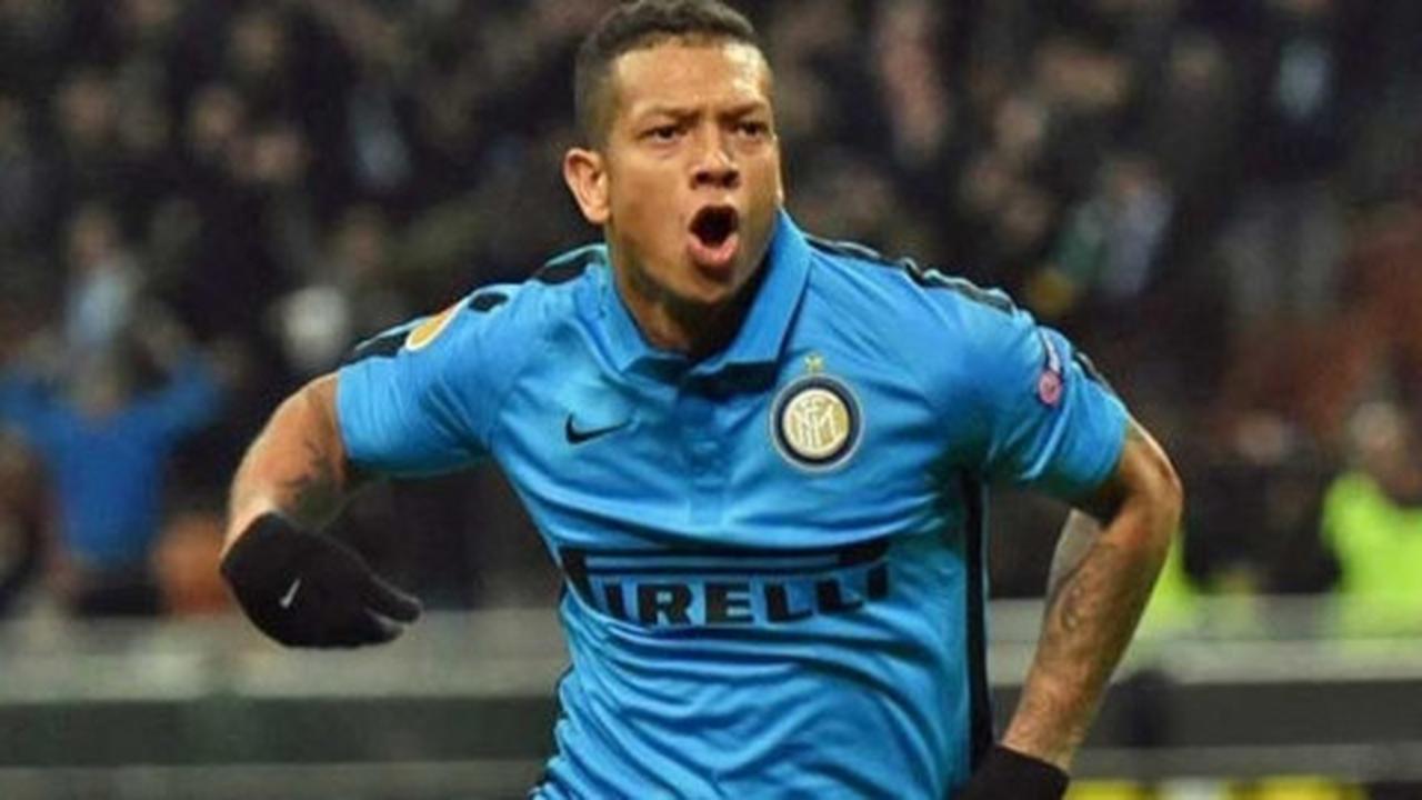 Guarin sebut duo Milan sedang membangun tim hebat