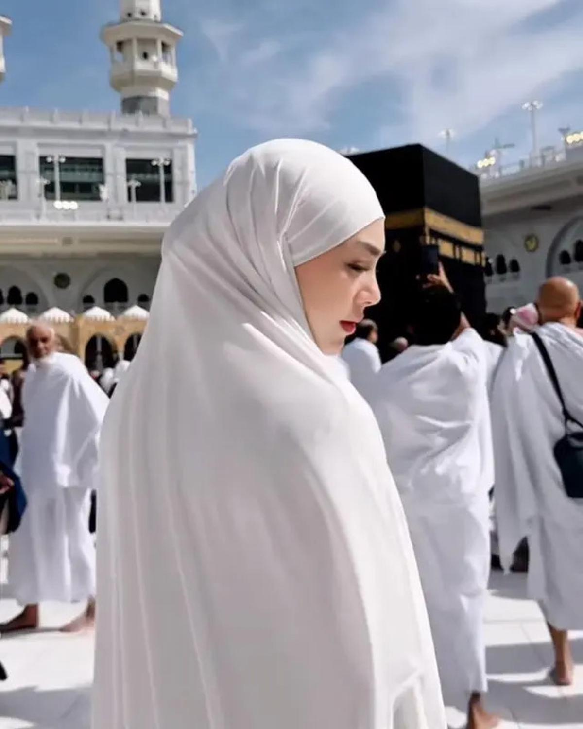 5 Artis Bakal Rayakan Lebaran 2025 Pertama Sebagai Mualaf, Momen Bersejarah
