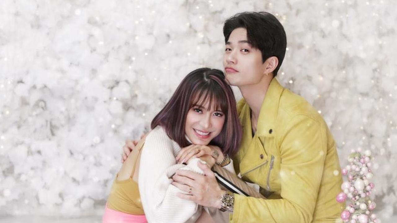 Lee Jeong Hoon dan Moa Aeim