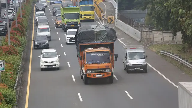 Temuan Kemenhub: 607 Ribu Kendaraan Angkutan Barang Langgar Aturan
