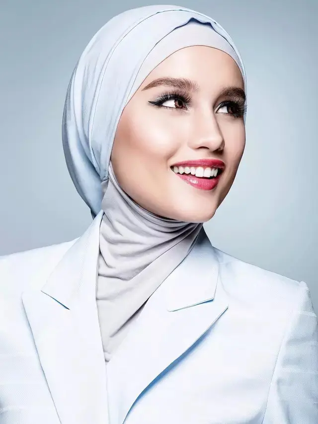 6 Pesona Seleb Blasteran saat Pakai Hijab, Bikin Pangling