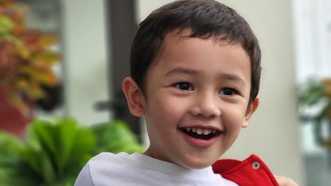 Potret Saka banyak dinilai begitu mirip dengan sang ayah, Andhika Pratama.