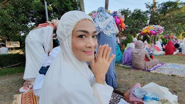 Dewi Hughes (Foto: Instagram/@hughes.dewi)