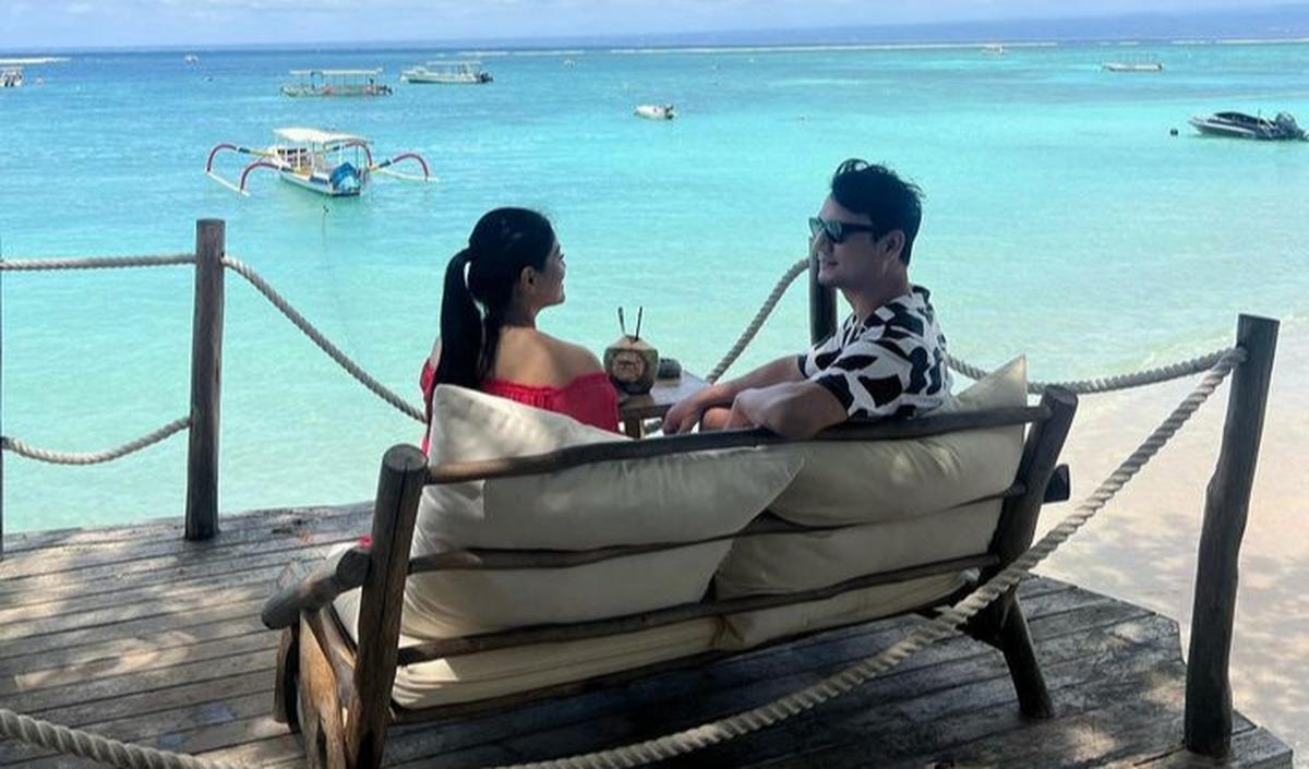 Postingan Titi Kamal menuai banyak komentar dari netizen. Mereka menuliskan berbagai komentar.<br>