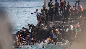Hadapi Krisis Migrasi di Ceuta, Aparat Keamanan Spanyol: Kami Kewalahan
