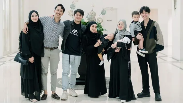 6 Potret Geng Artis yang Gelar Buka Bersama, Mamayu Hingga Cendol Tampil Mewah