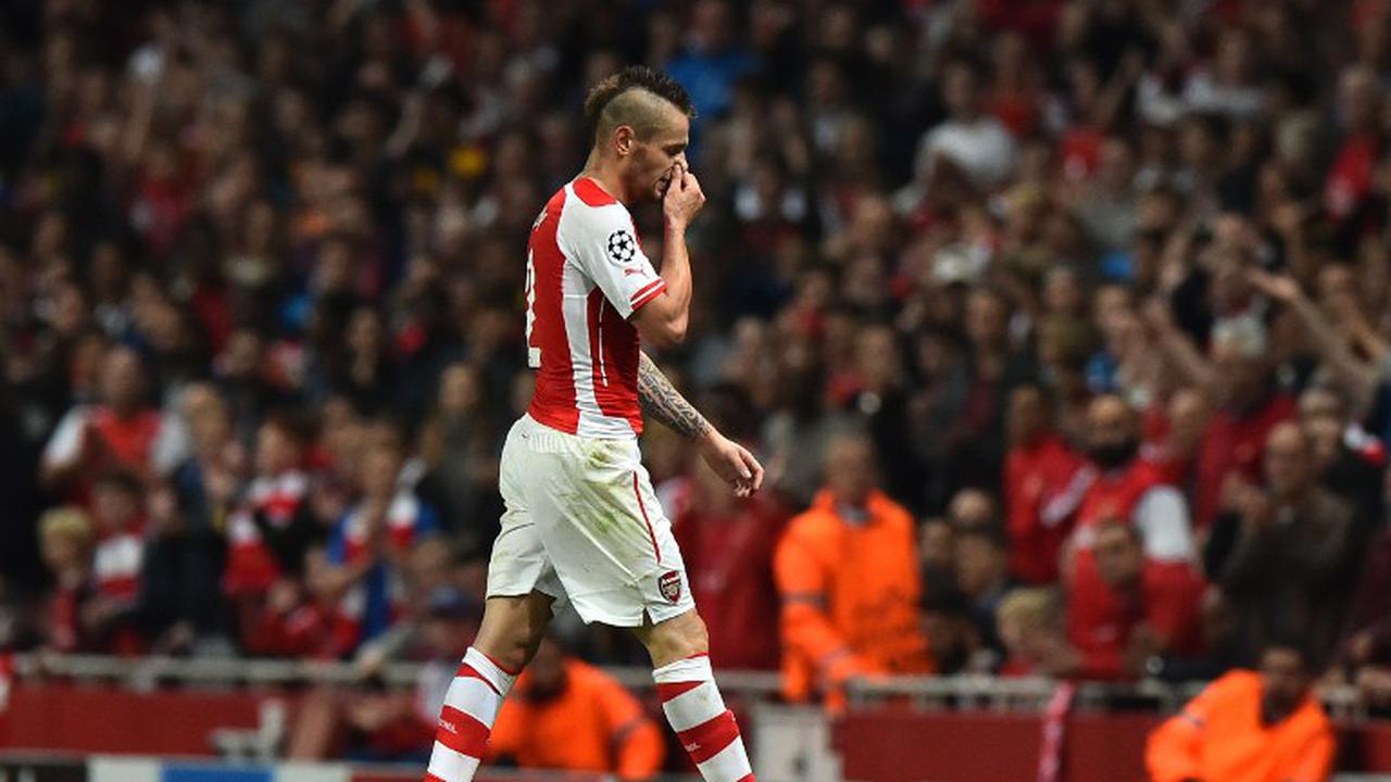 Wenger Jelaskan Cedera Mathieu Debuchy 
