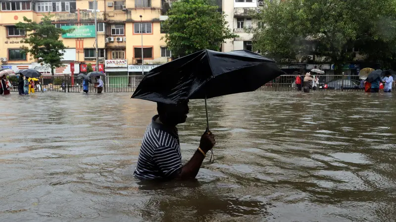 Kota Mumbai India Lumpuh Akibat Banjir