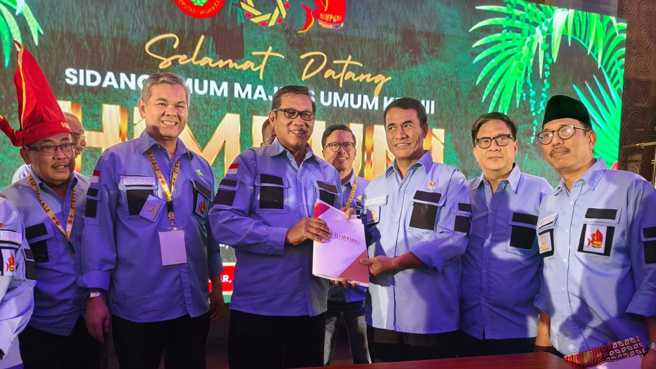 IKA UNHAS didapuk sebagai Koordinator Presidium Himpunan Alumni Perguruan Tinggi Negeri Indonesia (Himpuni) periode 2025-2028 yang diketuai Menteri Pertanian, Andi Amran Sulaiman (Istimewa)