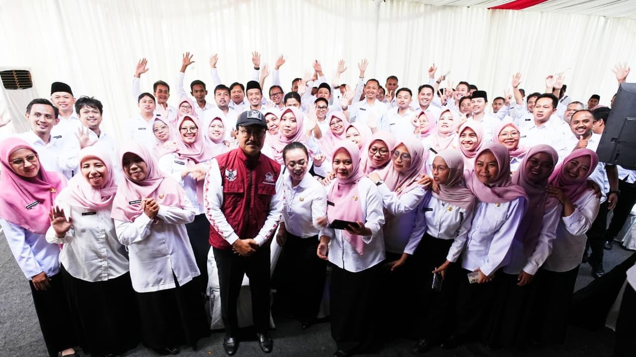 Mensos Gus Ipul saat Dialog Kesejahteraan Sosial dan Sekolah Rakyat di Pendopo IPP Kabupaten Sumedang