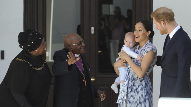 Meghan Markle, Pangeran Harry, dan Archie bertemu dengan Desmond Tutu (Henk Kruger/African News Agency via AP, Pool)