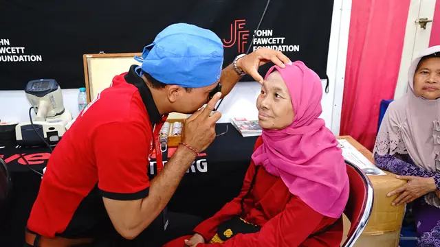 Pemkab Banyuwangi Gelar Operasi Katarak Gratis Sekaligus Berikan Kacamata Gratis