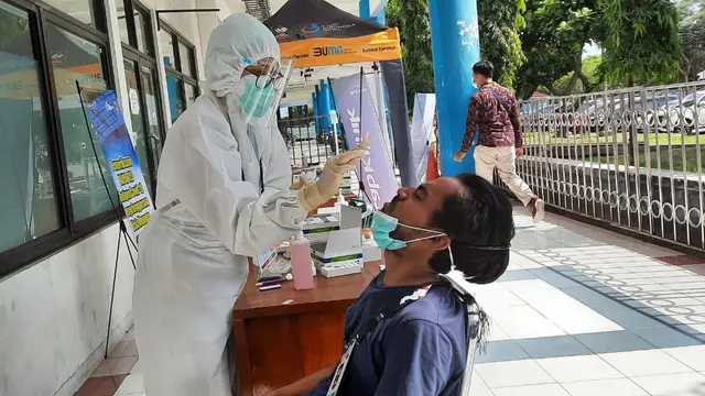 Awak Media Menjalani Test Swab Antigen Jelang Pertandingan Grup D di Sleman