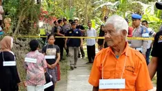 Dua kakek berkelahi karena urusan pinjam meminjam alat tani. Akibatnya 1 orang dilaporkan tewas karena mengalami sesak napas.