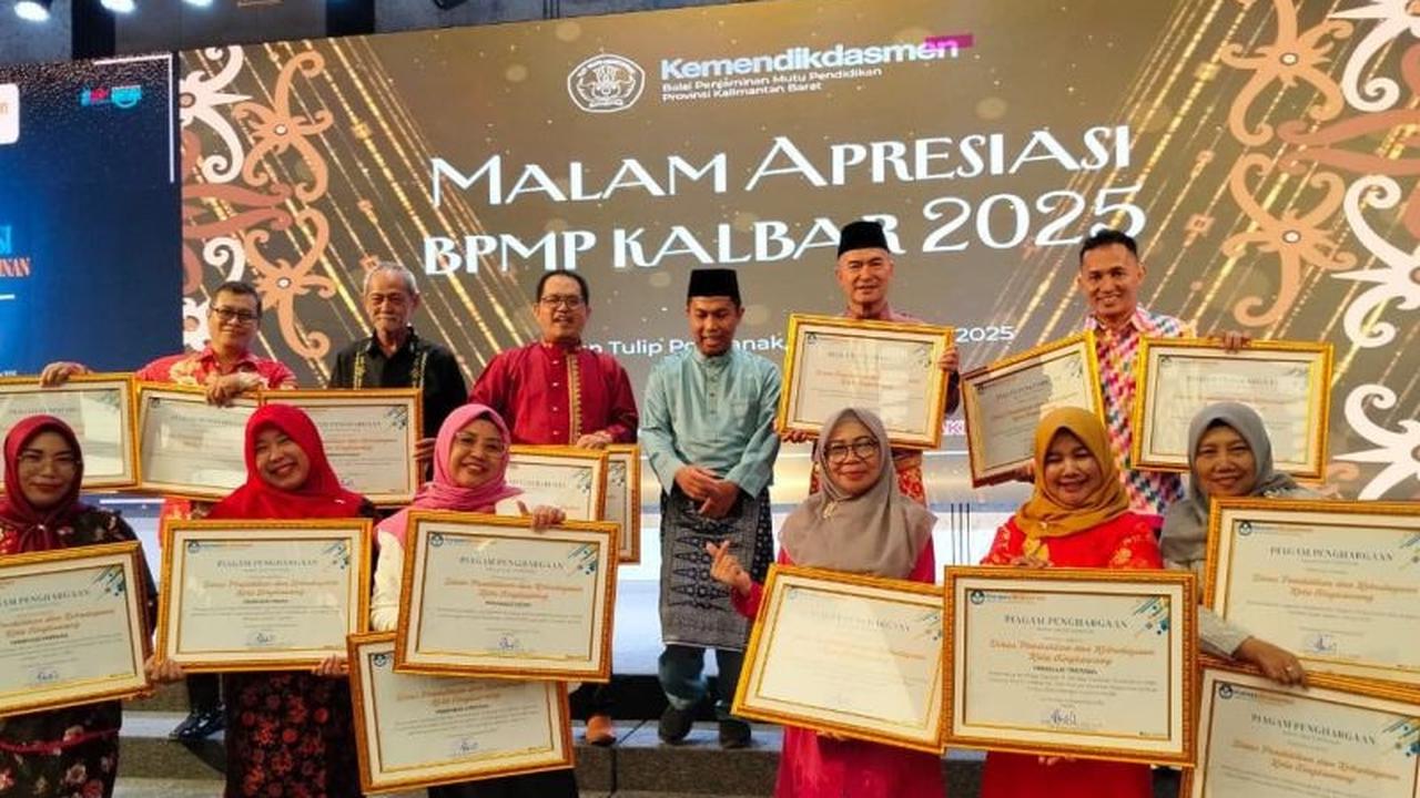 Pemkot Singkawang Raih 16 Penghargaan Berkat Implementasi Delapan Prioritas Pendidikan