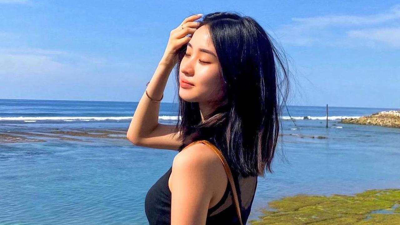 Kepopuleran Catheez menanjak setelah dirinya diundang di beberapa kanal Youtube.

Salah satu kolaborasinya yang paling diingat publik adalah saat bersama Ria Ricis. Pada saat itu dirinya sempat menangis lantaran dipaksa bercerita tentang keluarga.