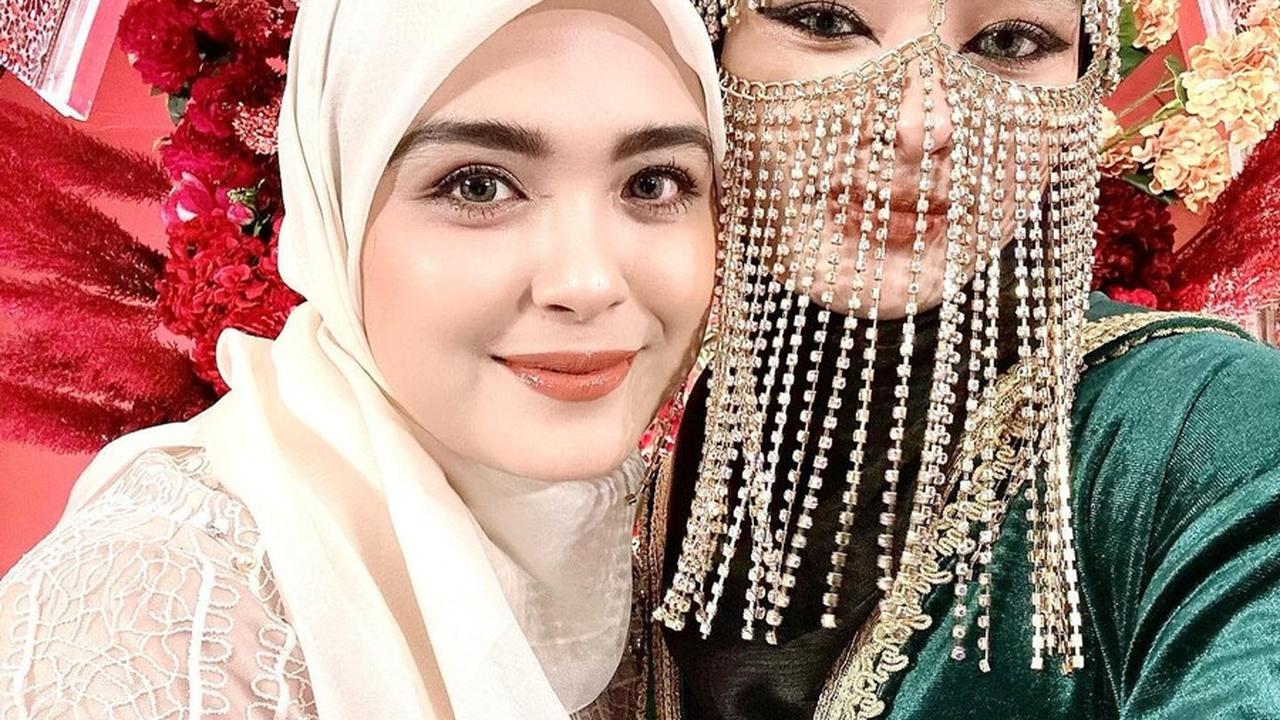Bersama Vebby Palwinta