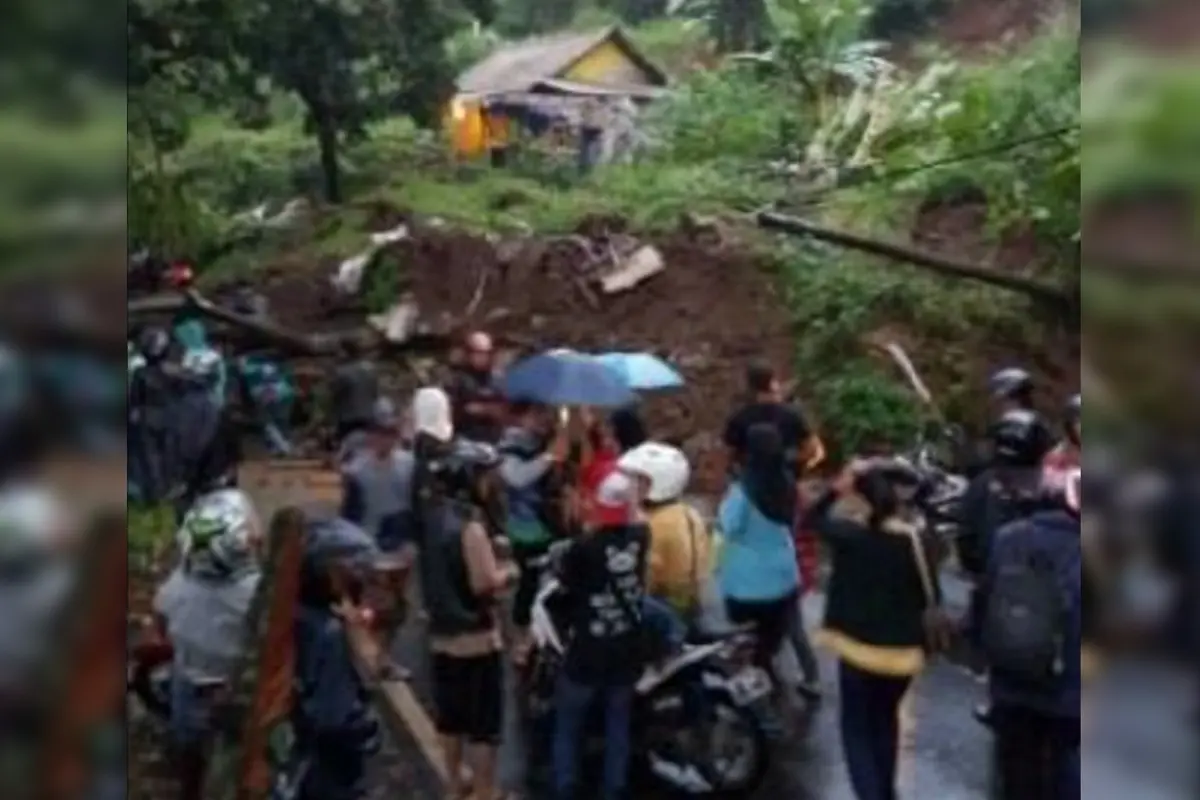 Akibat Longsor di Cianjur, Penghuni Hotel Tertimbun