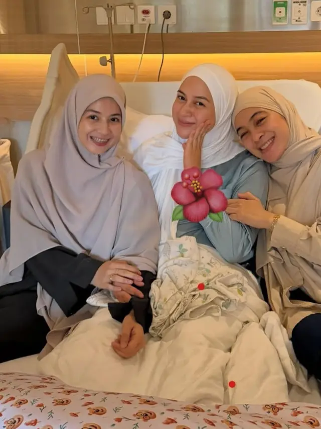 Nina Zatulini baru saja melahirkan anak ke-4. [@natasharizkynew]