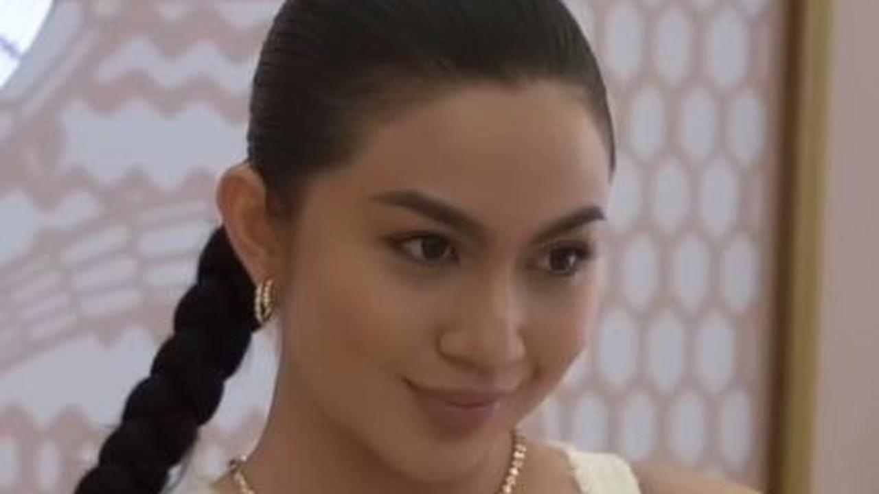 Cantiknya Ariel Tatum Pakai Dress Putih dengan Rambut Dikepang, Ini Foto-fotonya
