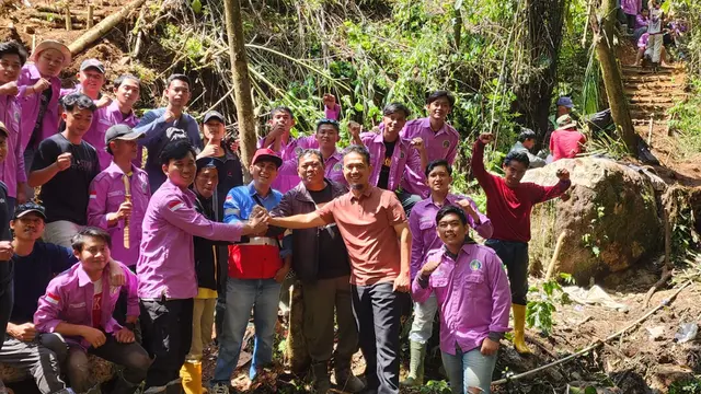 Penantian Panjang Sekolah di Pedalaman Muara Enim Sumsel Akhirnya Teraliri Listrik