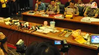 FOTO: Barang Bukti Mutilasi, Dari Tali Hingga Gergaji