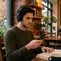 Mendengarkan Lagu yang Sama (AI Generated)