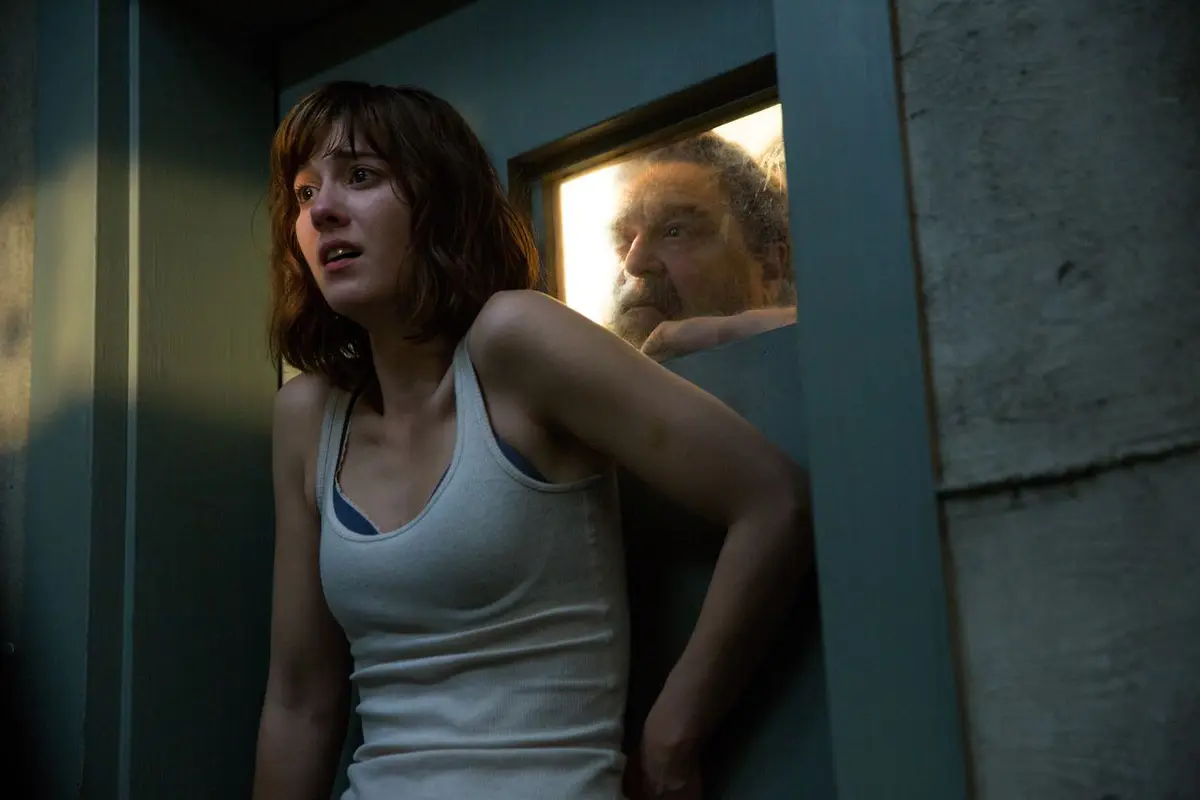[Bintang] 10 Cloverfield Lane