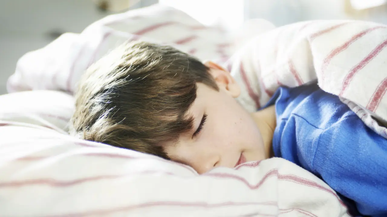 Tidur Nyenyak Tingkatkan Nilai Sekolah Anak