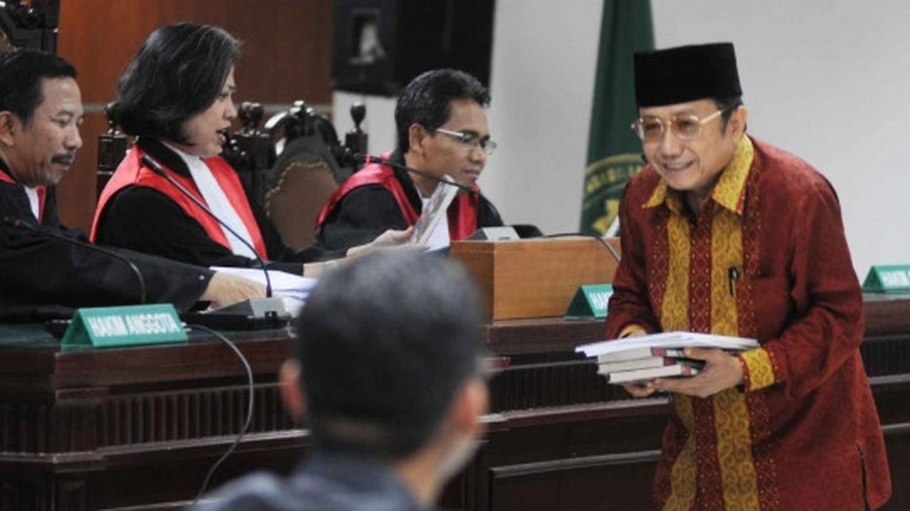 Waryono Karno bacakan nota pembelaan atas tuntutan JPU