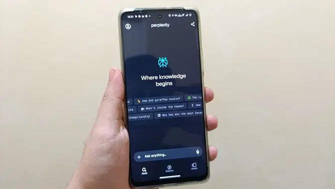 Perplexity AI Kini Bisa Diakses Lewat WhatsApp!