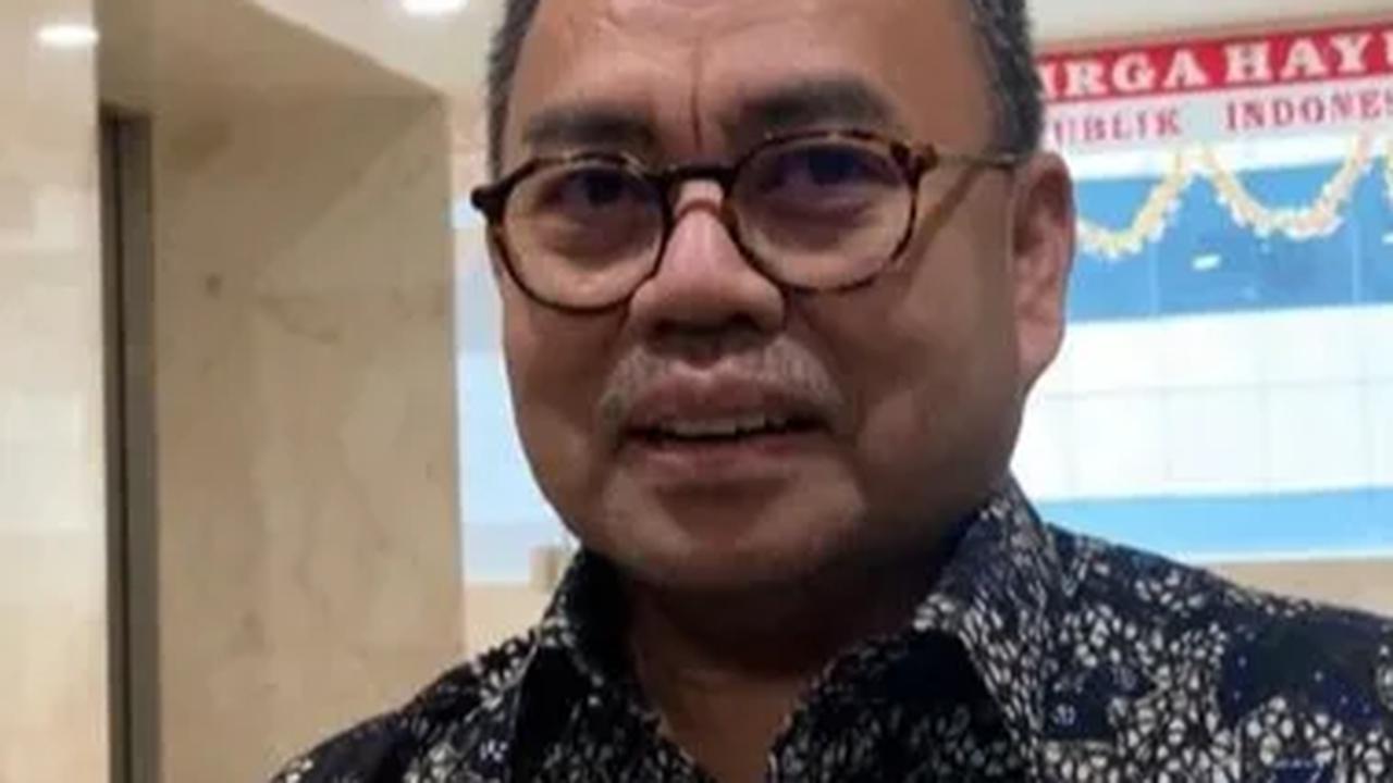 Juru bicara Anies Baswedan, Sudirman Said menilai adanya konflik kepentingan, terkait renovasi Stadion Jakarta International Stadium (JIS) oleh pemerintah pusat.