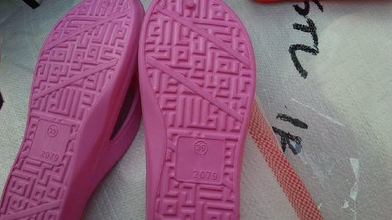 Sandal berlafadz Allah juga sempat beredar Malang