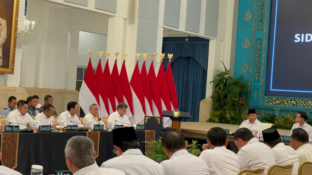 VIDEO: Keras Prabowo Sindir Pejabat Cuma Foto-foto di Lokasi Bencana "Rakyat Jangan Jadi Objek Wisata!"