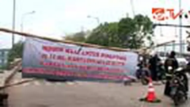 Jalan RE Martadinata Dipasangi Garis Polisi