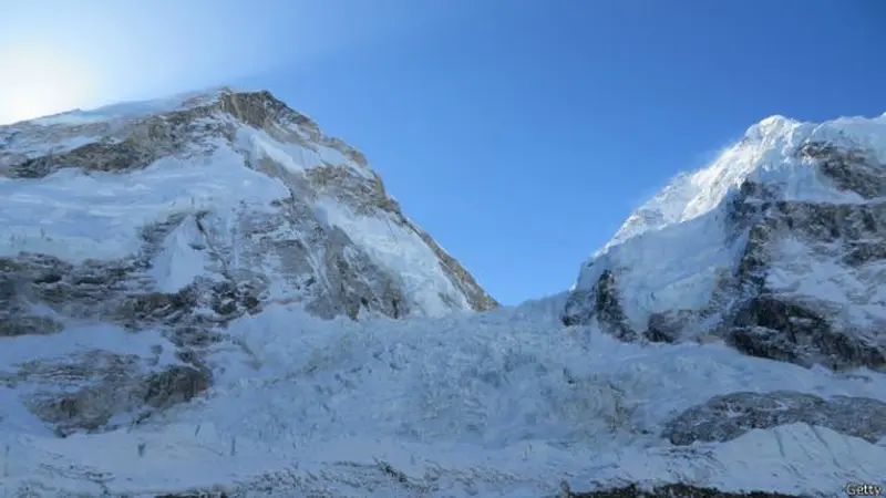 Kabar Buruk! Kotoran Manusia Menumpuk di Mount Everest