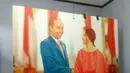 Inul Daratista salah satu artis yang sangat mengidolakan presiden yang dikenal sangat merakyat tersebut. Bahkan, saat foto salaman dengan Jokowi, Inul dokumentasikan dalam kanvas yang panjangnya hampir dua meter. (Instagram/inul.d)
