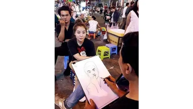 Kelakuan Nyeleneh 6 Orang yang Menggambar Ini Bikin Geleng Kepala