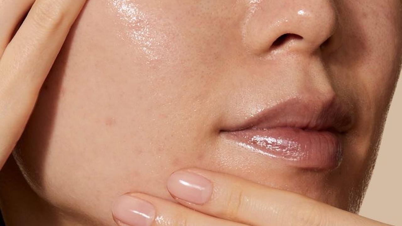 6 Tips Makeup Sederhana Tapi Elegan untuk Wisuda yang Bikin Tampil Stunning!
