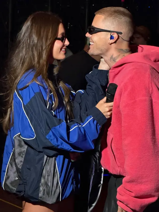 Hailey Bieber  di Coachella. [@haileybieber]