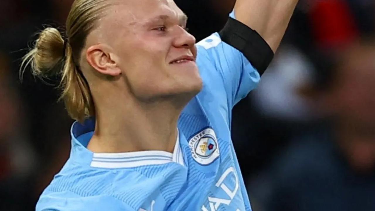 Keunggulan Manchester City berhasil diraih berkat aksi Erling Haaland yang sukses membukukan dua gol, lewat penalti di menit ke-26 dan sundulan di menit ke-49.<br>