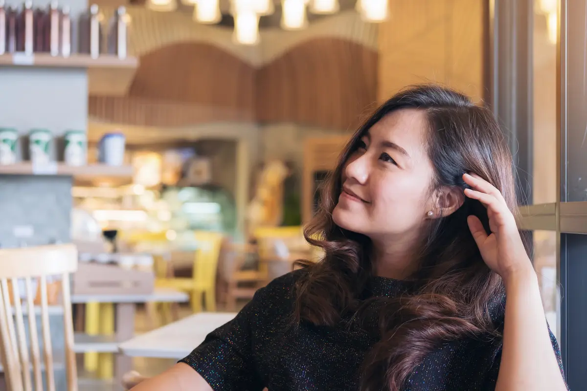wanita juli saat dijauhi