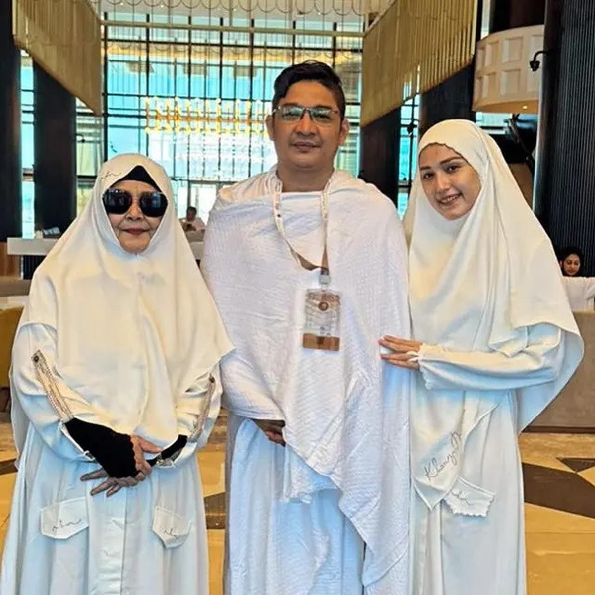 Potret Kebersamaan Pasha Ungu dan Adelia Jalani Ibadah Haji di 2025, Penuh Kehangatan