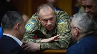 Zelenskyy Pecat Panglima Militer Ukraina